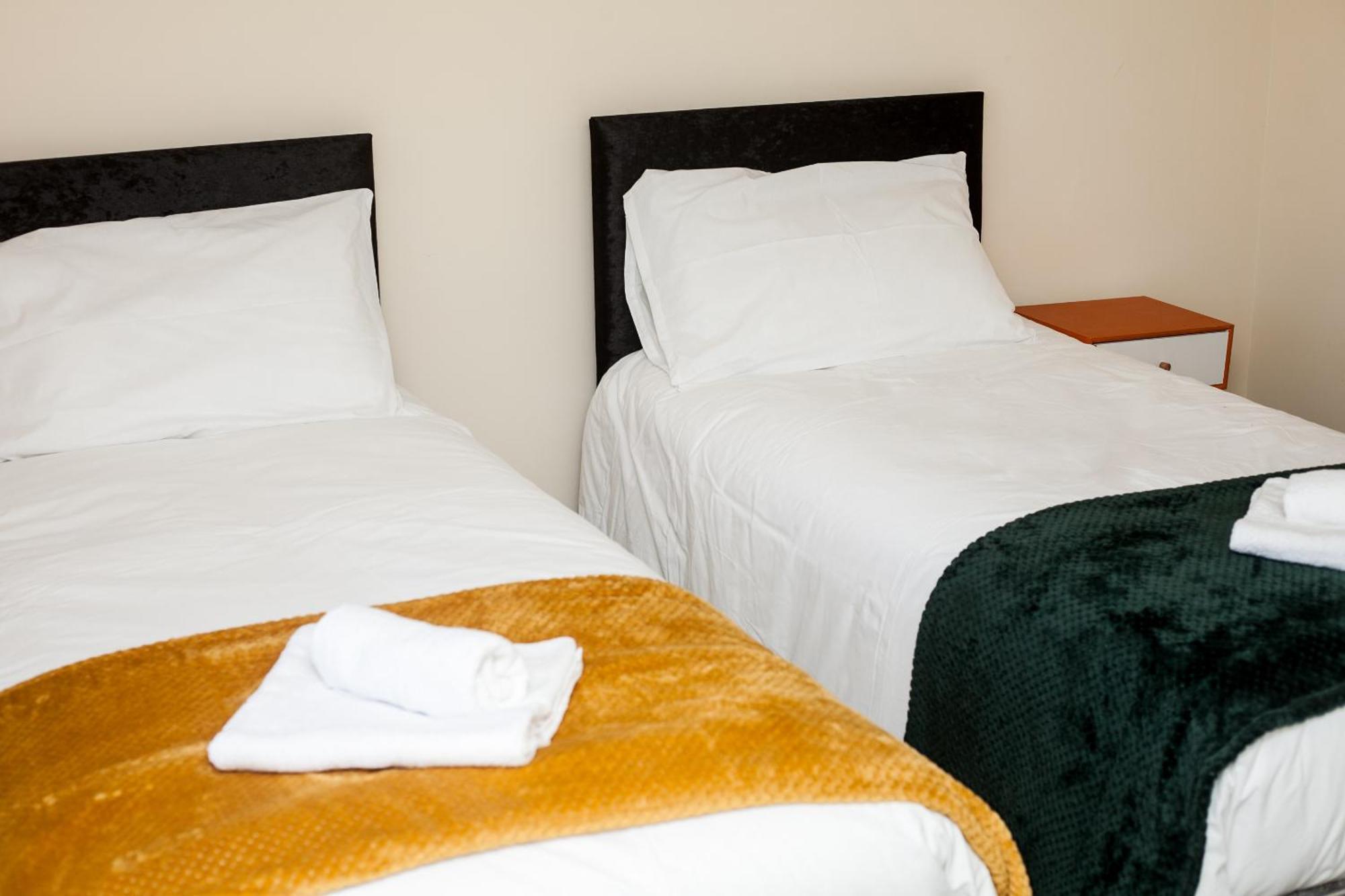 Avril Warwickshire Home Stay Nuneaton Eksteriør bilde