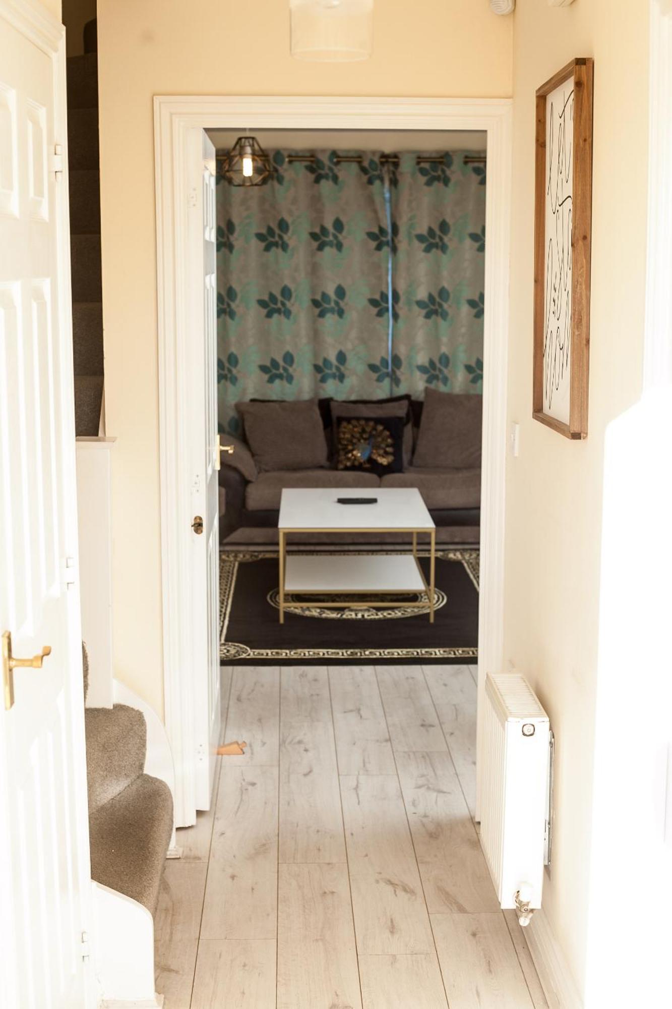 Avril Warwickshire Home Stay Nuneaton Eksteriør bilde