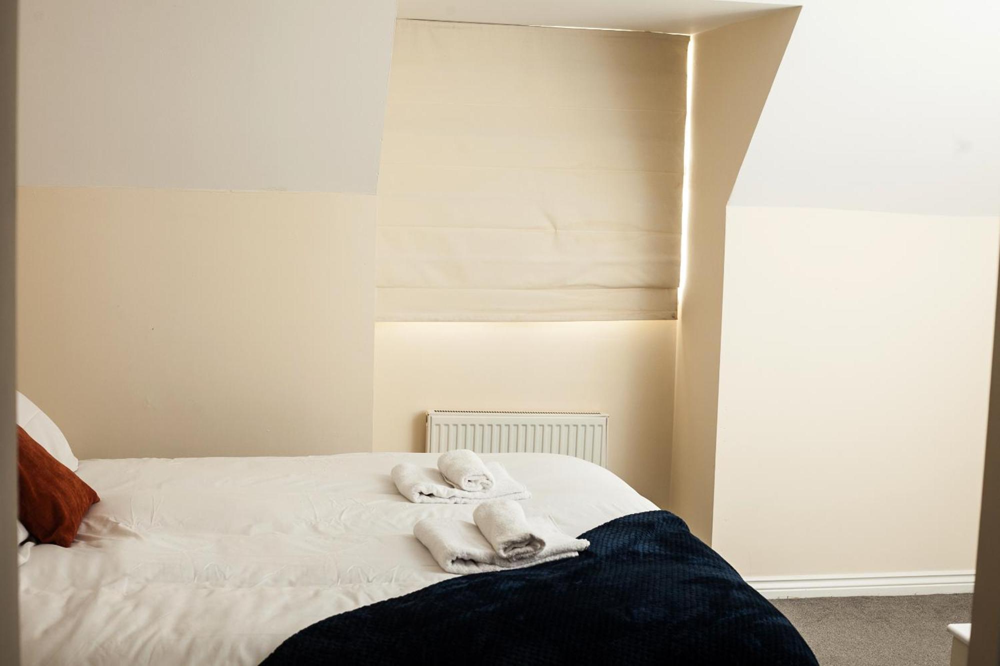 Avril Warwickshire Home Stay Nuneaton Eksteriør bilde
